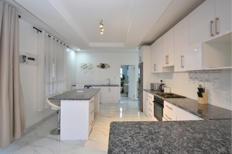 2 Bedroom Property for Sale in Kenridge Western Cape